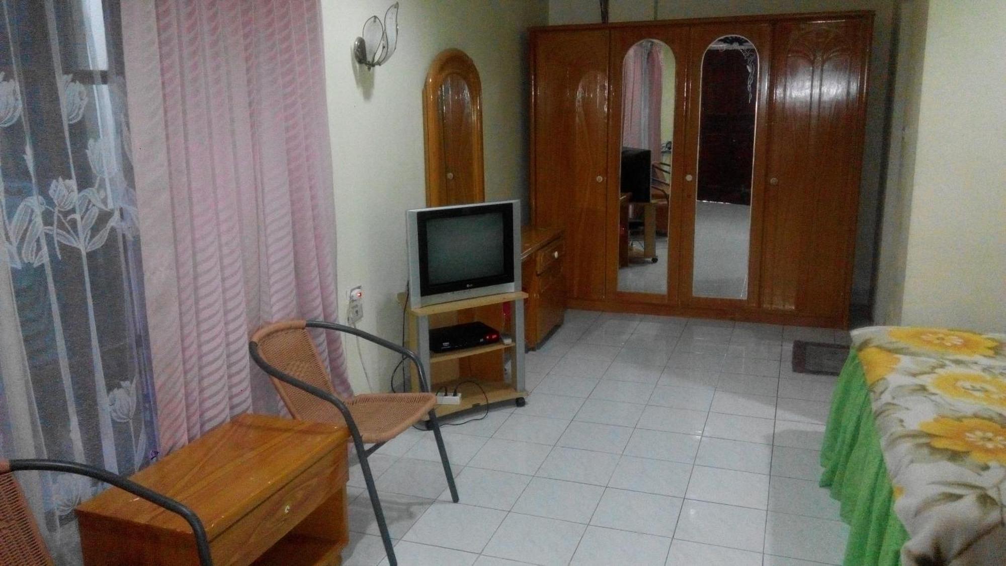 Melissa Palace Hotel And Karaoke Parapat Extérieur photo