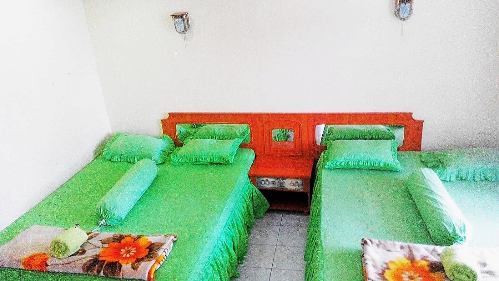 Melissa Palace Hotel And Karaoke Parapat Extérieur photo
