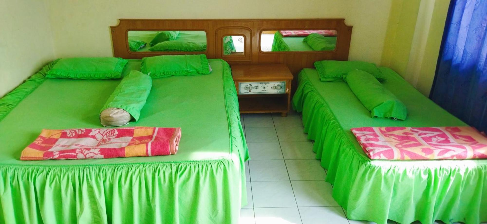 Melissa Palace Hotel And Karaoke Parapat Extérieur photo