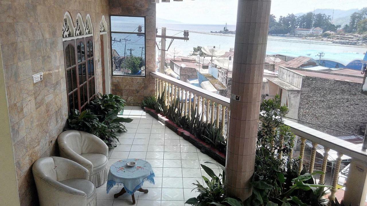 Melissa Palace Hotel And Karaoke Parapat Extérieur photo